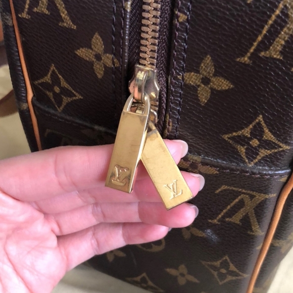 ❤ Louis Vuitton Cite GM Monogram Shoulder Bag❤ - Picture 5 of 14
